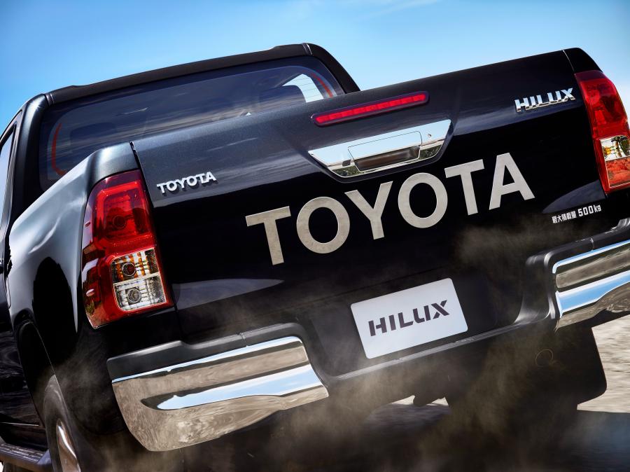 Детали экстерьера Toyota Hilux Z Double Cab 2017 года  (JP) (фото 8 из 16)
